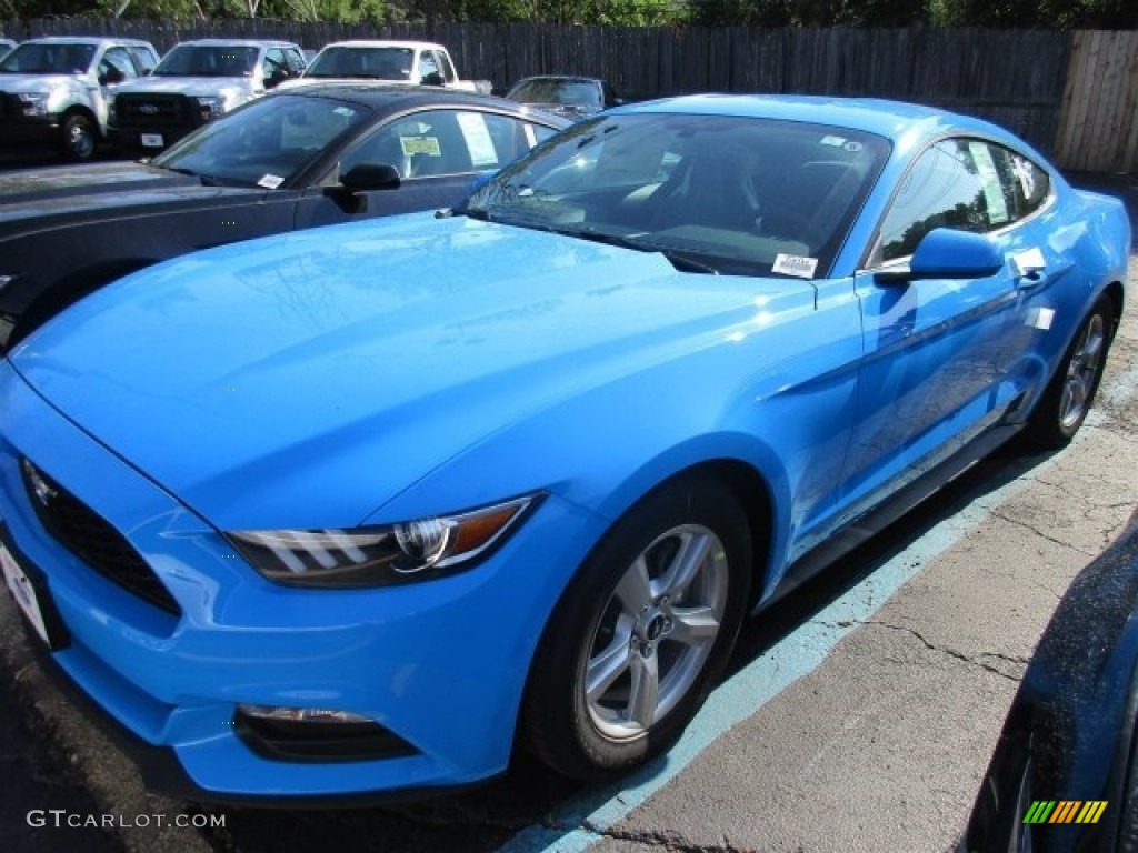 Grabber Blue 2017 Ford Mustang V6 Coupe Exterior Photo #114537864