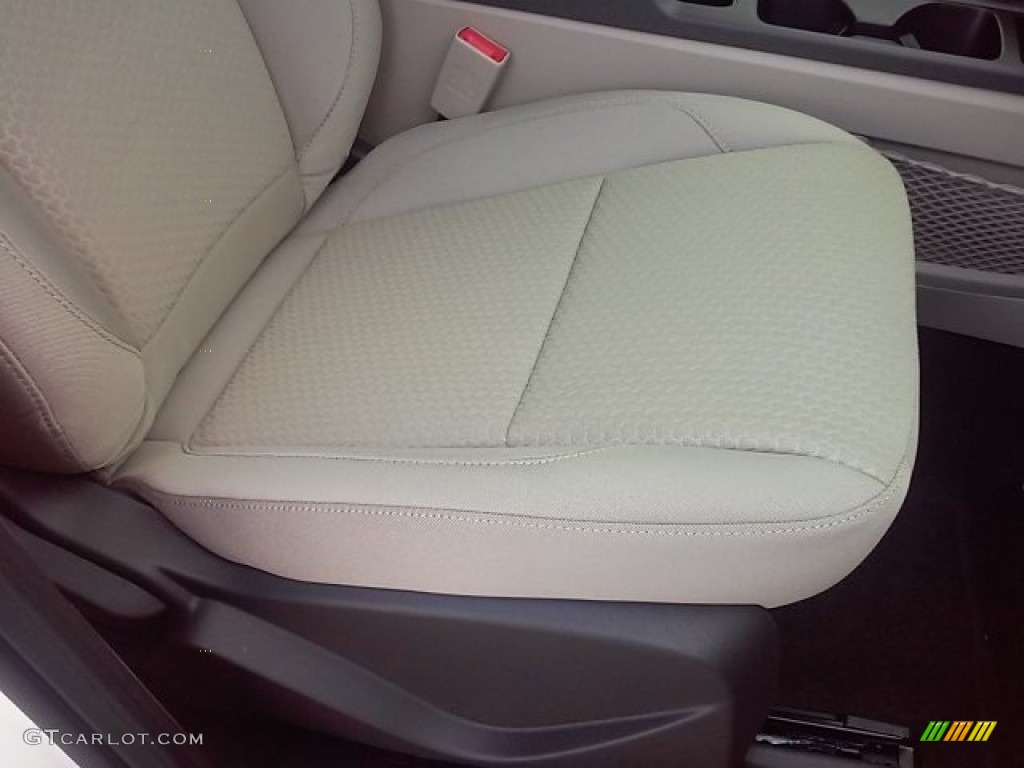 2017 Escape SE - White Platinum / Medium Light Stone photo #22