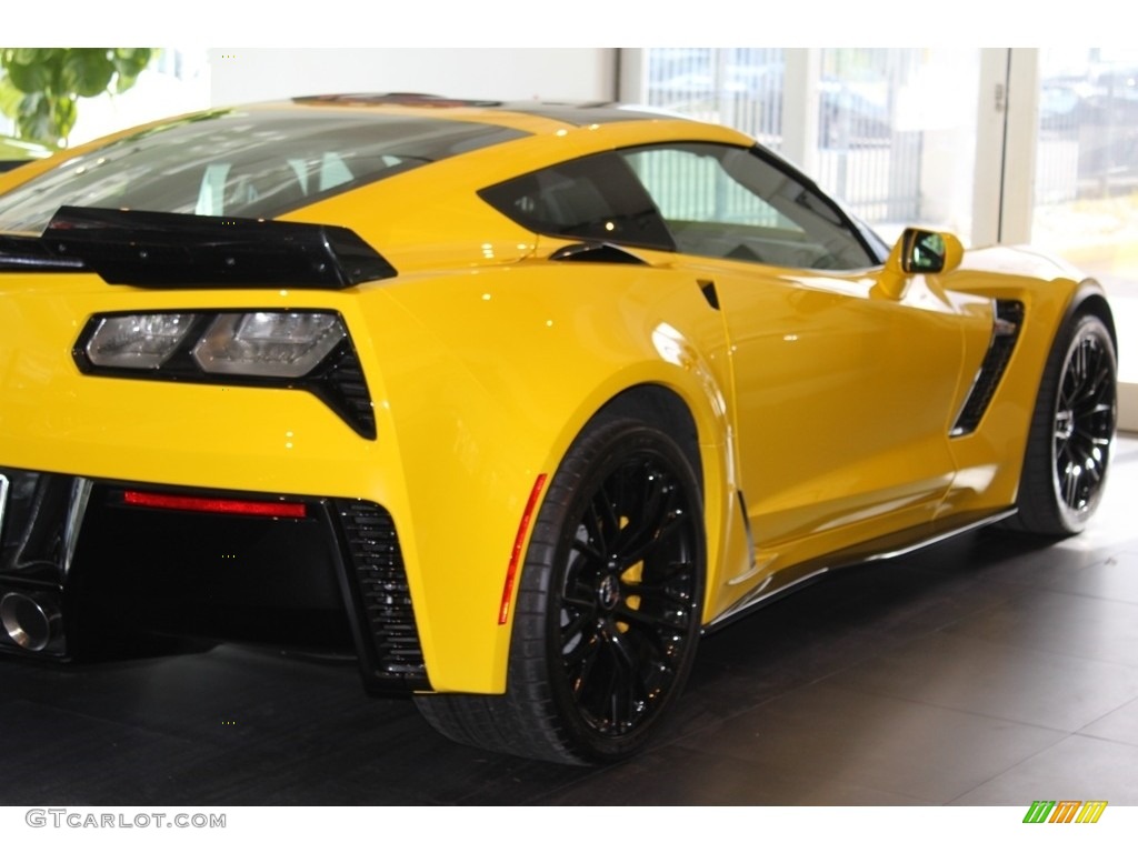 2015 Corvette Z06 Coupe - Velocity Yellow Tintcoat / Jet Black photo #3