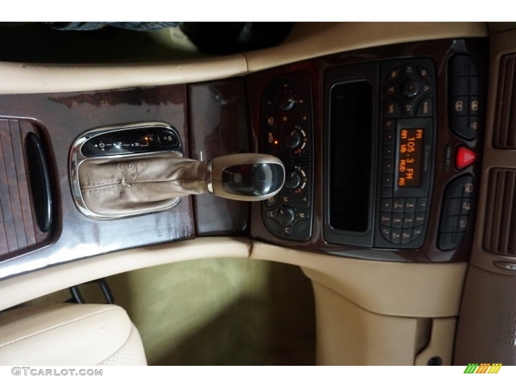 2003 C 240 Sedan - Desert Silver Metallic / Java photo #36