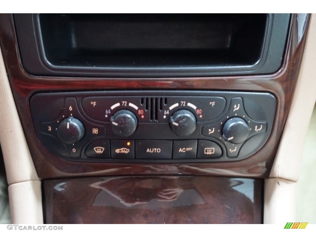 2003 C 240 Sedan - Desert Silver Metallic / Java photo #39