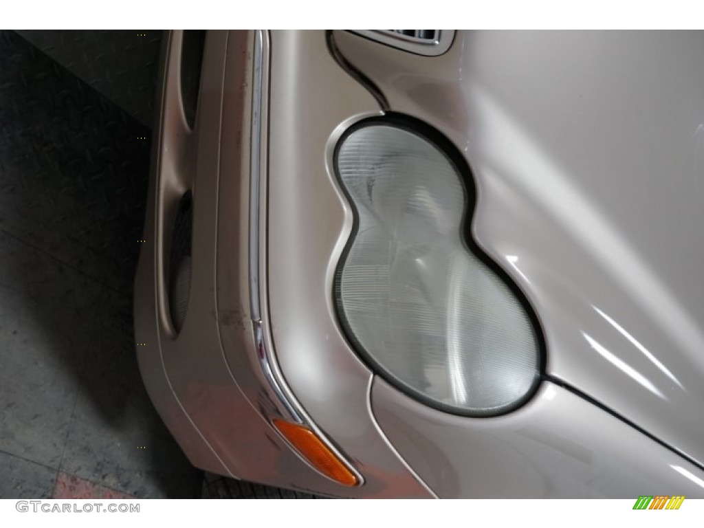 2003 C 240 Sedan - Desert Silver Metallic / Java photo #48