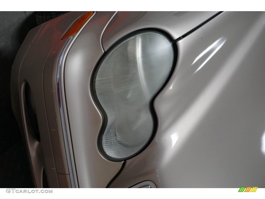 2003 C 240 Sedan - Desert Silver Metallic / Java photo #49