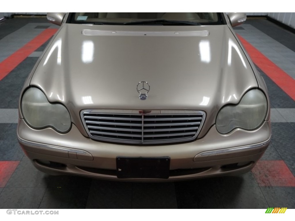 2003 C 240 Sedan - Desert Silver Metallic / Java photo #51