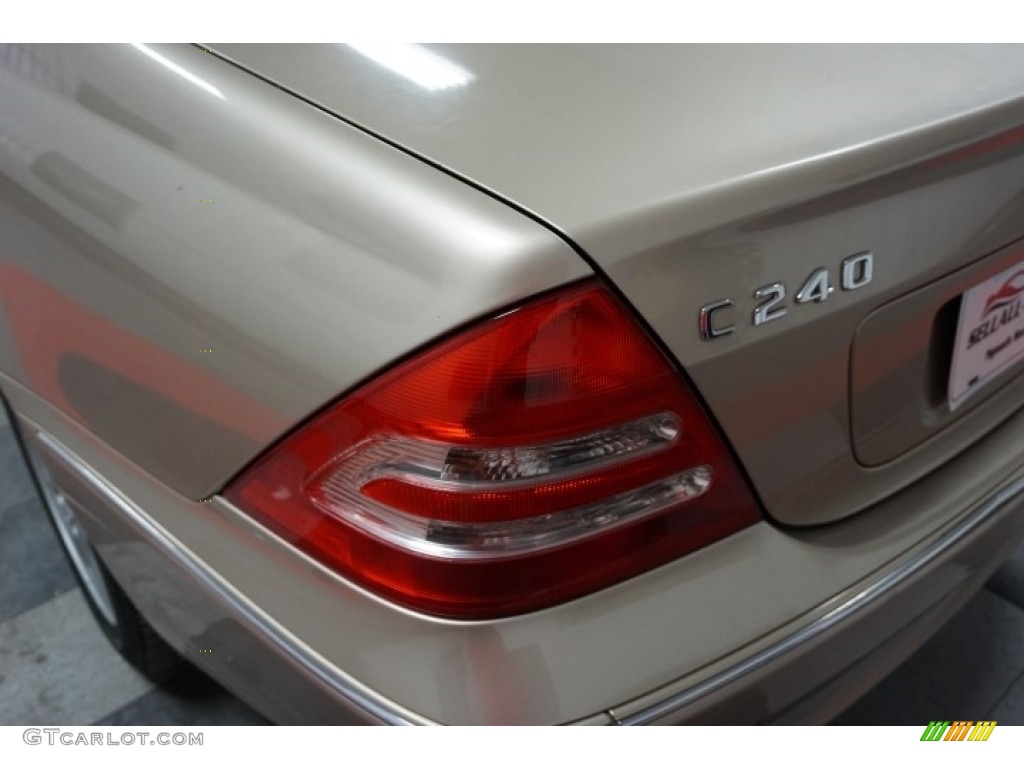 2003 C 240 Sedan - Desert Silver Metallic / Java photo #63