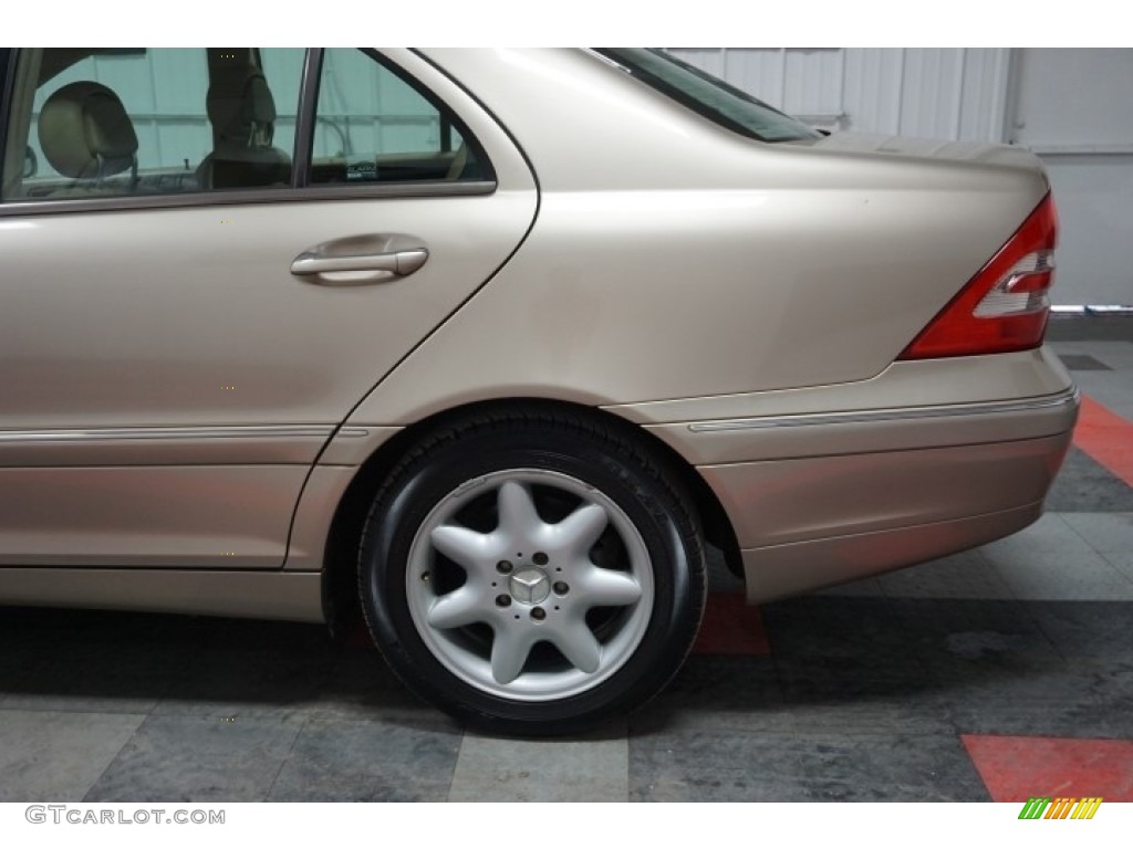 2003 C 240 Sedan - Desert Silver Metallic / Java photo #68
