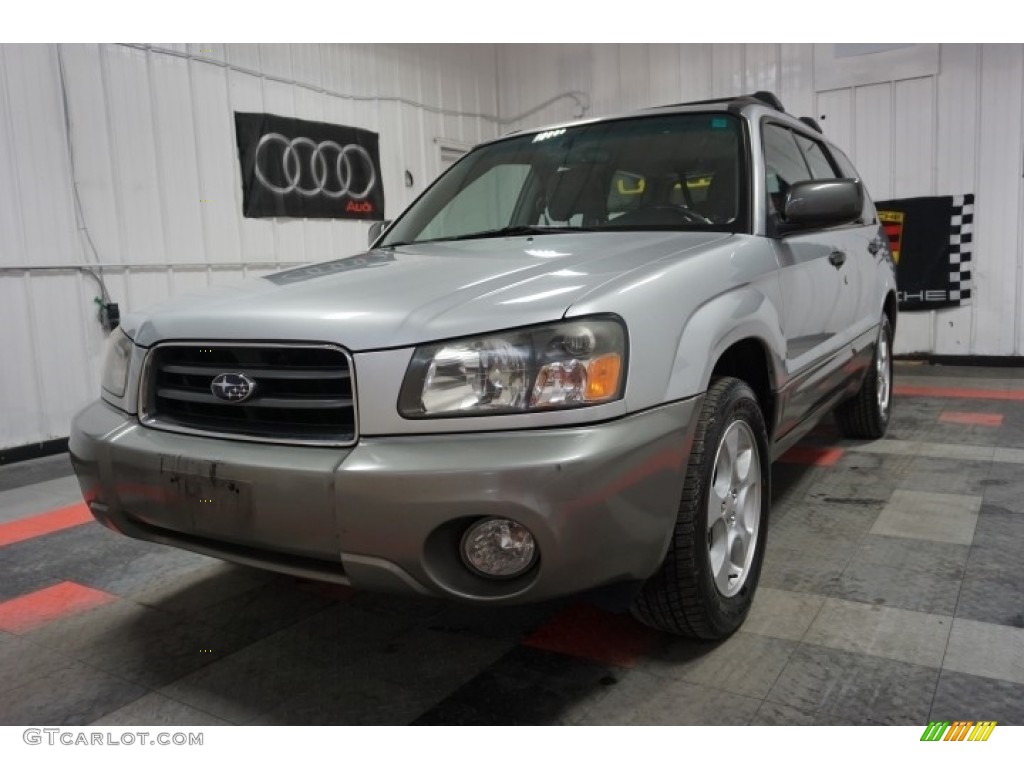 2004 Forester 2.5 XS - Platinum Silver Metallic / Gray photo #3