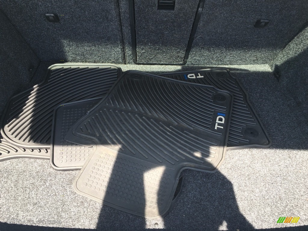 2013 Golf 4 Door TDI - Candy White / Titan Black photo #29