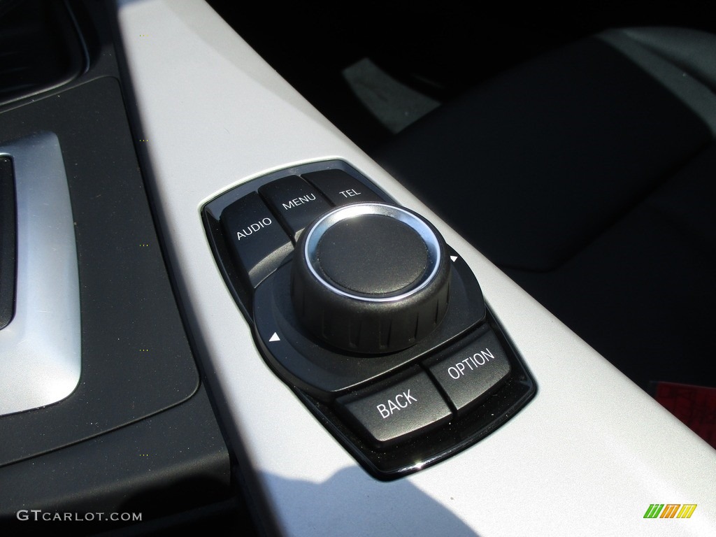 2013 3 Series 320i xDrive Sedan - Jet Black / Black photo #18