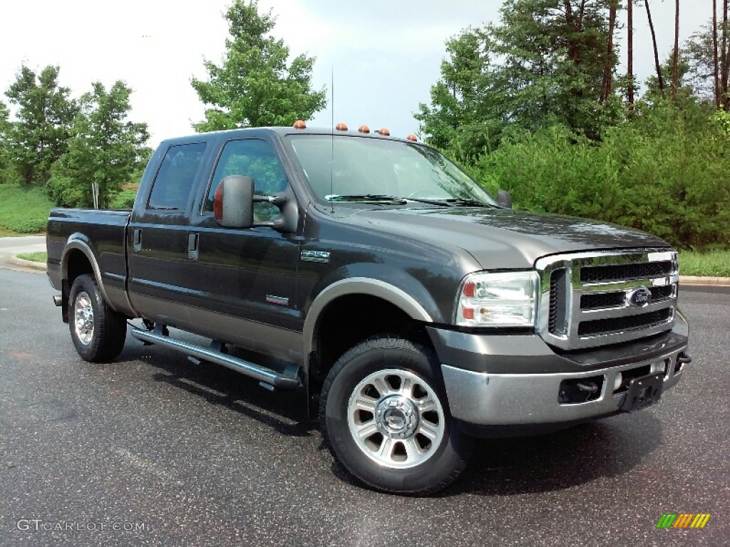 2006 F250 Super Duty Lariat Crew Cab 4x4 - Dark Stone Metallic / Tan photo #4