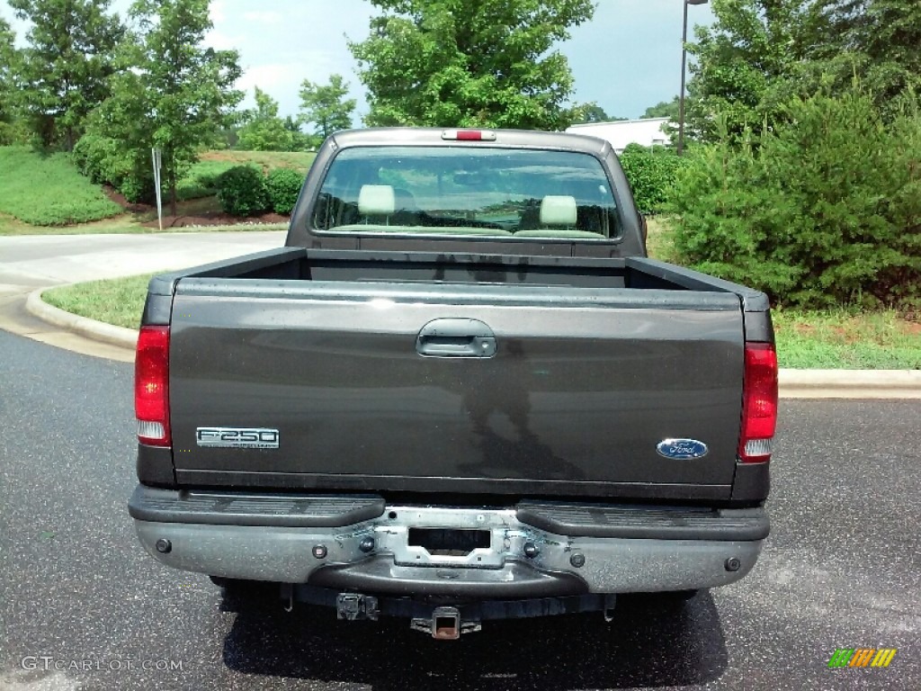 2006 F250 Super Duty Lariat Crew Cab 4x4 - Dark Stone Metallic / Tan photo #6