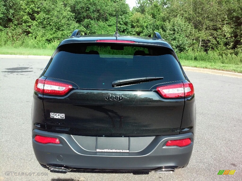 2016 Cherokee Sport Altitude 4x4 - Brilliant Black Crystal Pearl / Black photo #6