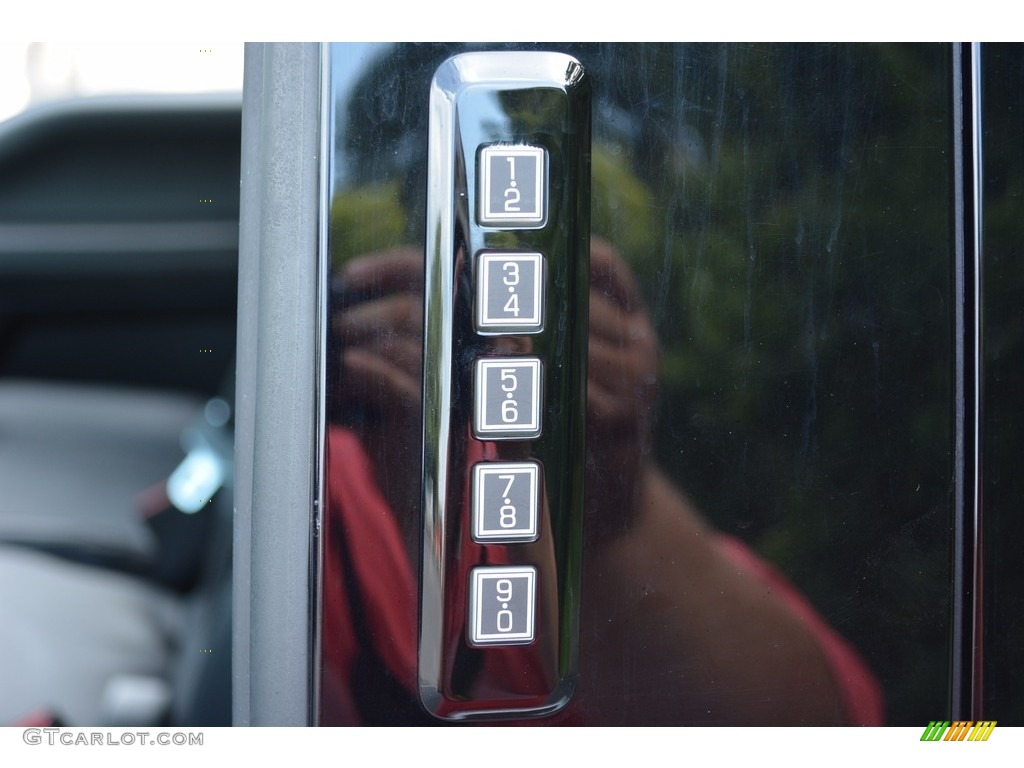 2016 F150 Lariat SuperCrew 4x4 - Ingot Silver / Black photo #14