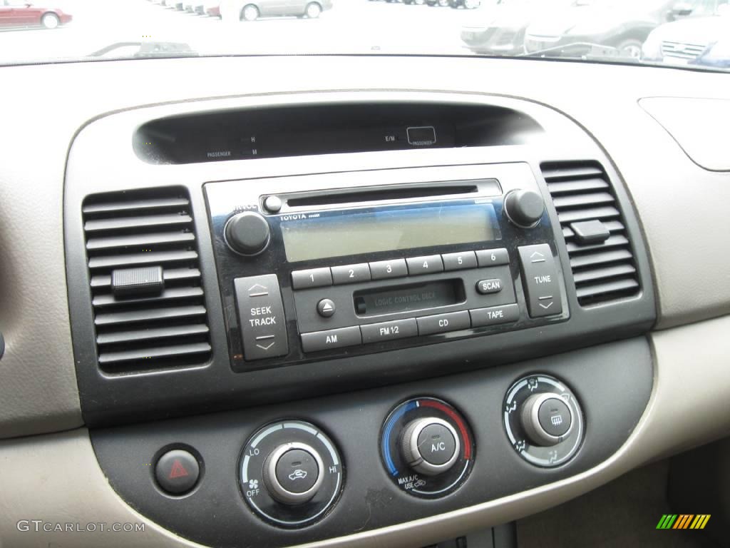2005 Camry LE - Salsa Red Pearl / Taupe photo #9