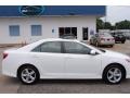 Super White - Camry SE Photo No. 6