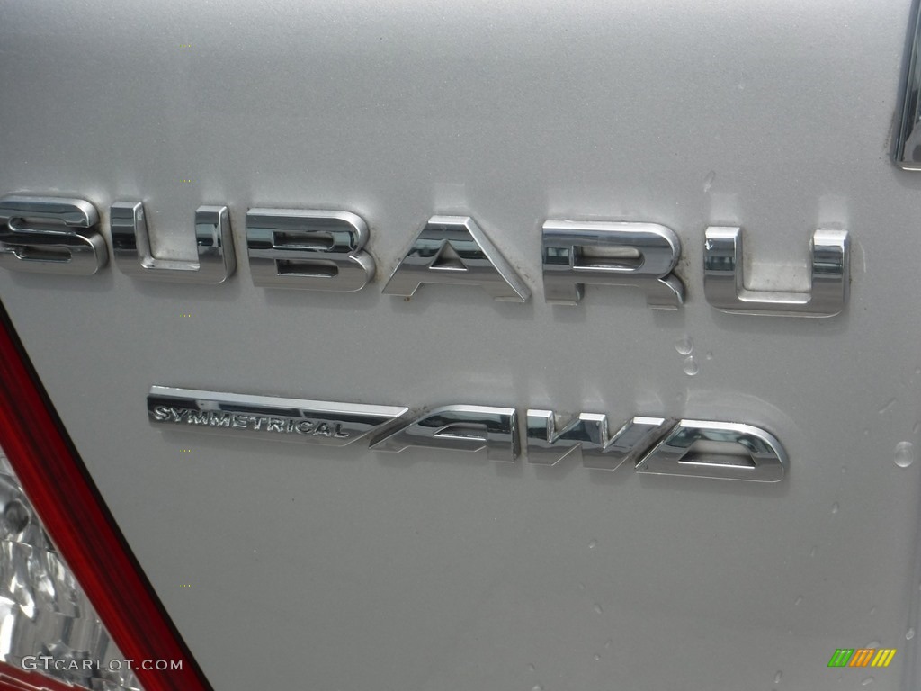 2010 Impreza 2.5i Premium Sedan - Spark Silver Metallic / Carbon Black photo #9