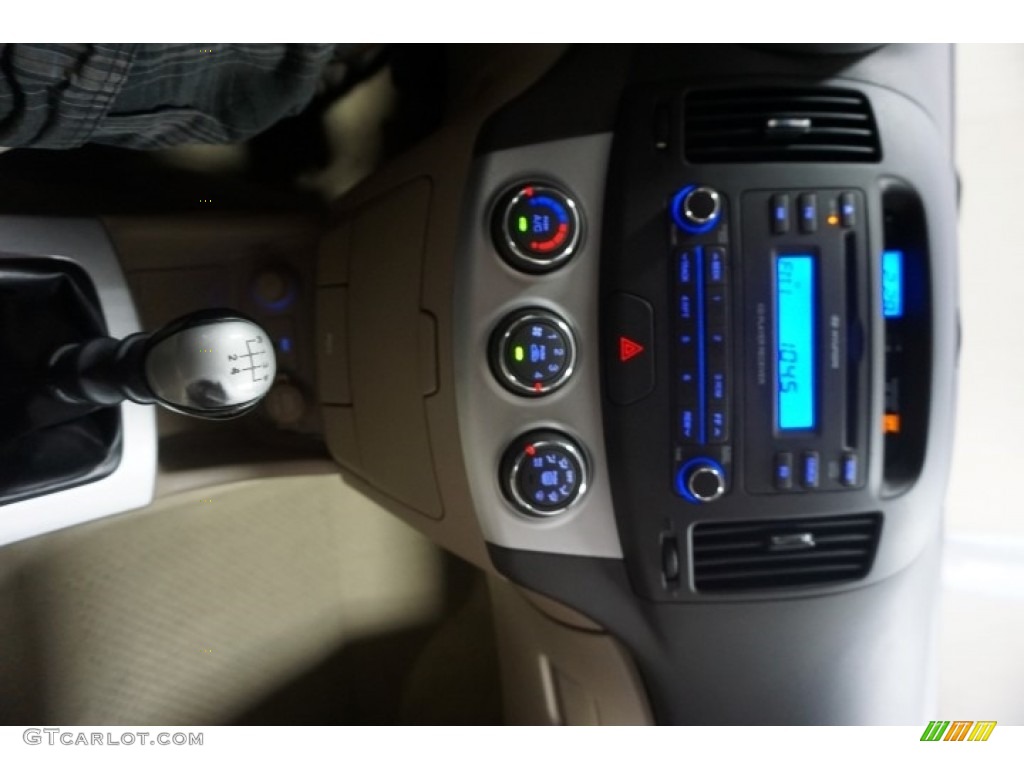 2007 Elantra Limited Sedan - Seattle Light Blue / Beige photo #36
