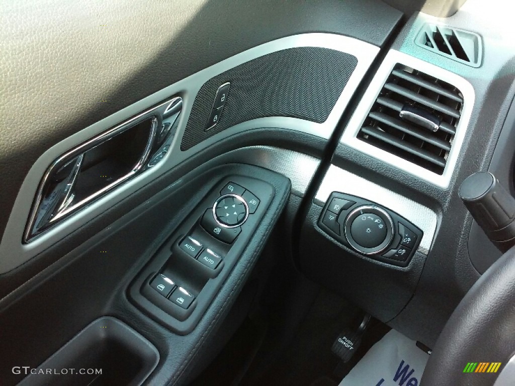 2015 Explorer XLT 4WD - Deep Impact Blue / Charcoal Black photo #10