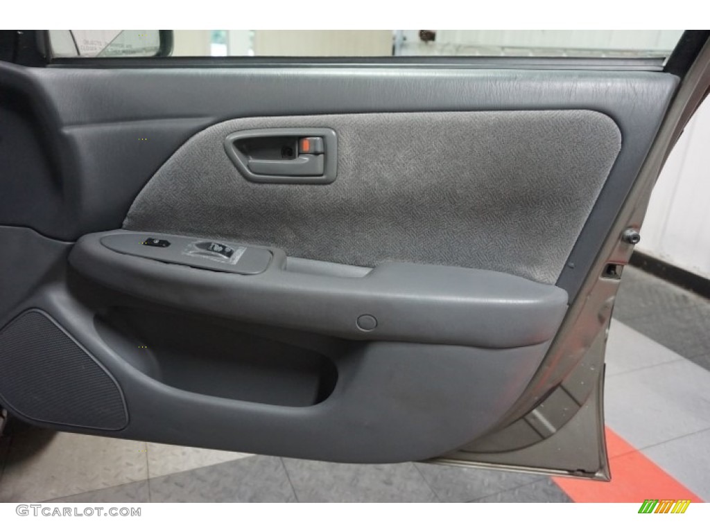 2000 Camry CE - Antique Sage Pearl / Gray photo #18