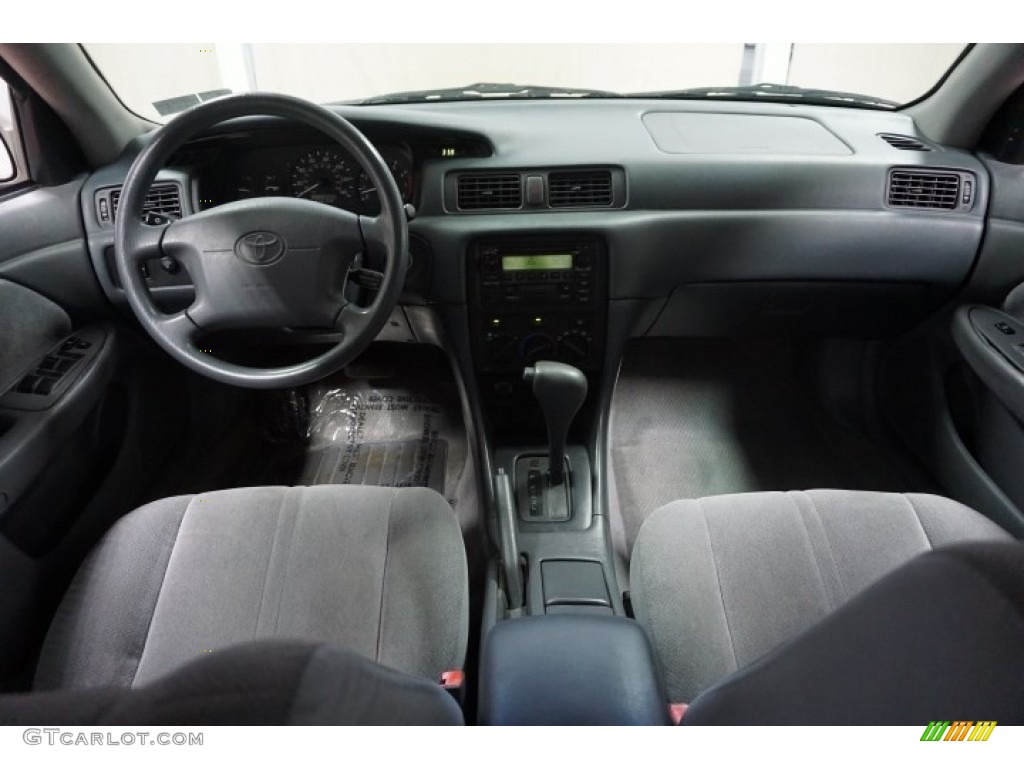 2000 Camry CE - Antique Sage Pearl / Gray photo #26