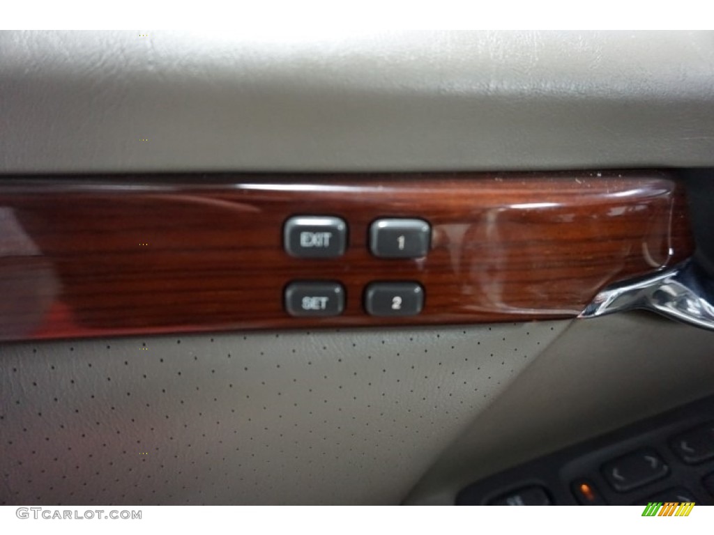 2000 DeVille DTS - White Diamond / Oatmeal photo #13