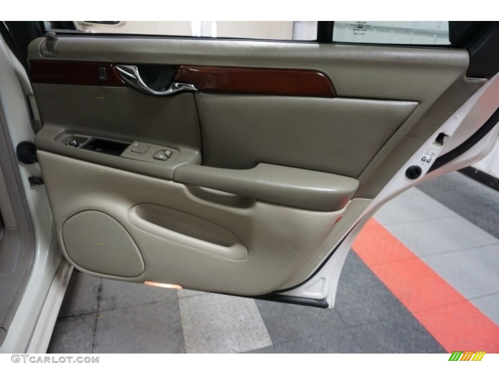 2000 DeVille DTS - White Diamond / Oatmeal photo #17
