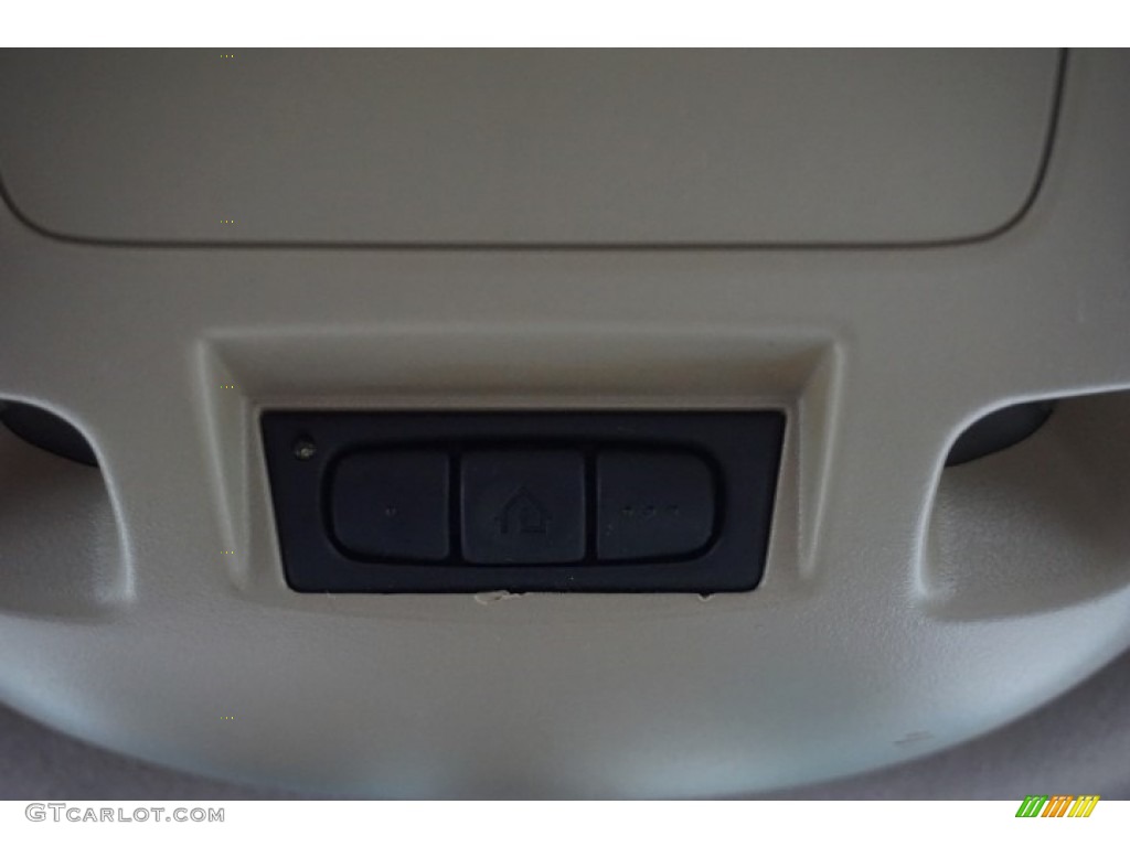 2000 DeVille DTS - White Diamond / Oatmeal photo #48