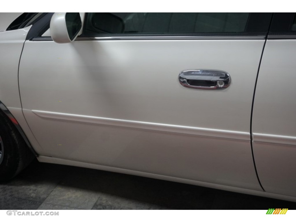 2000 DeVille DTS - White Diamond / Oatmeal photo #79