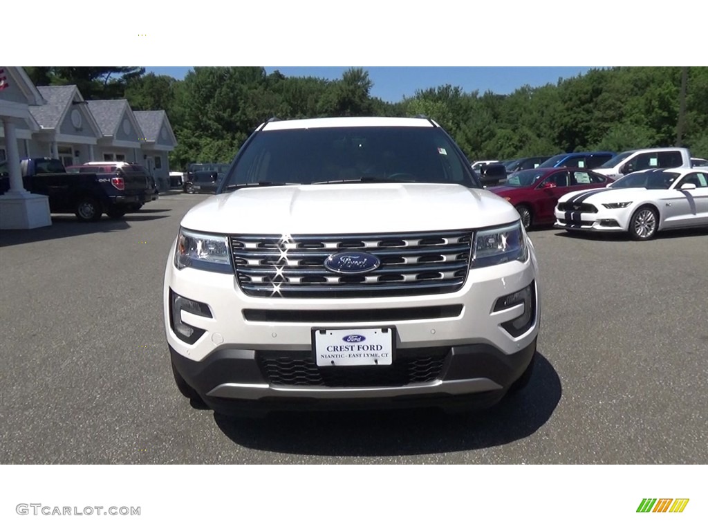 2017 Explorer XLT 4WD - White Platinum / Ebony Black photo #2