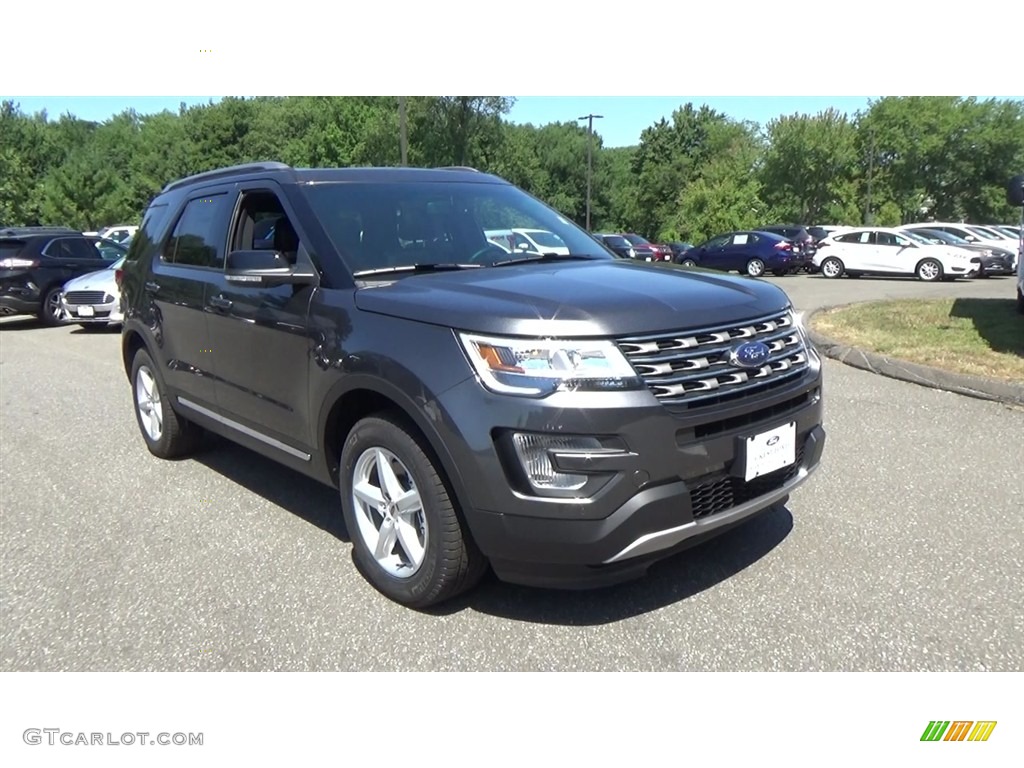 2017 Explorer XLT 4WD - Magnetic / Ebony Black photo #1