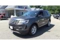 2017 Magnetic Ford Explorer XLT 4WD  photo #3