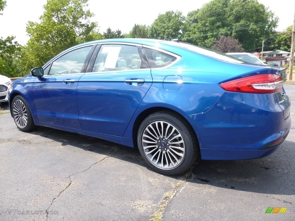 2017 Fusion SE - Lightning Blue / Medium Light Stone photo #4