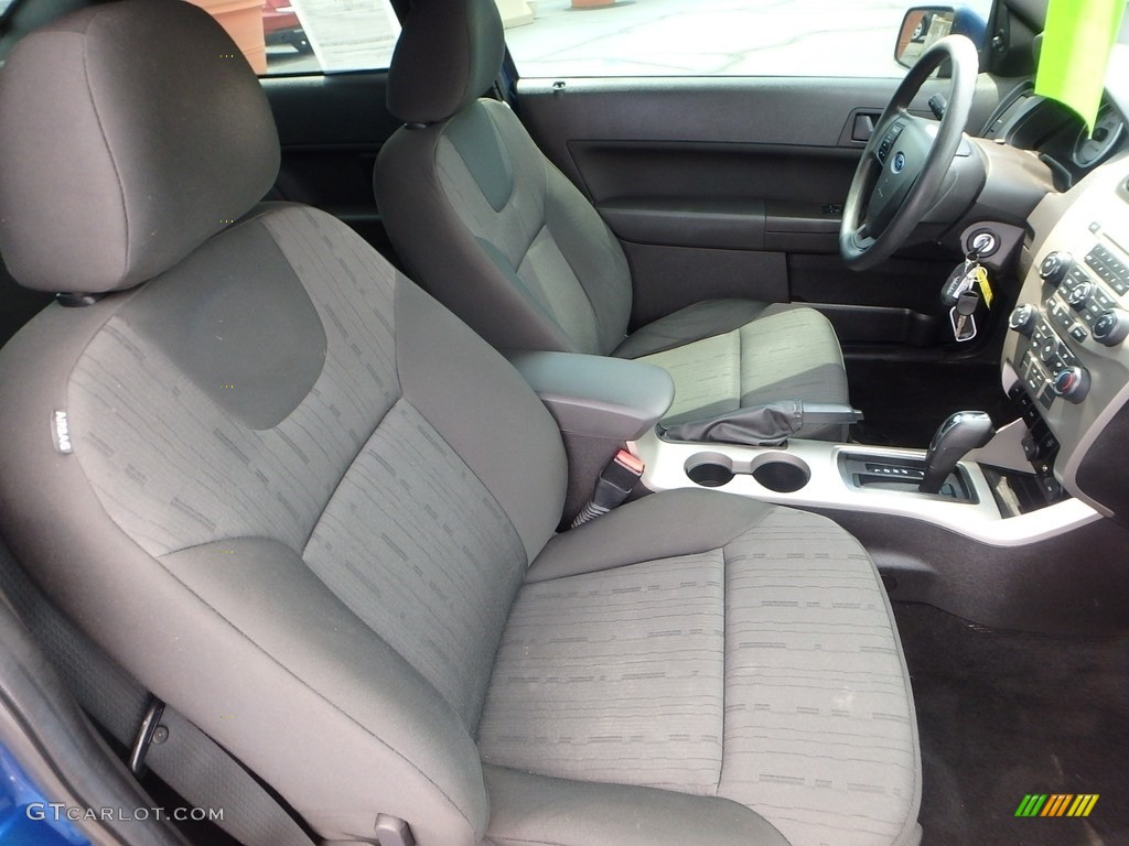 2009 Focus SE Coupe - Vista Blue Metallic / Charcoal Black photo #17