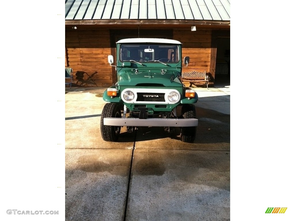 1977 Land Cruiser FJ40 - Rustic Green / Black photo #2