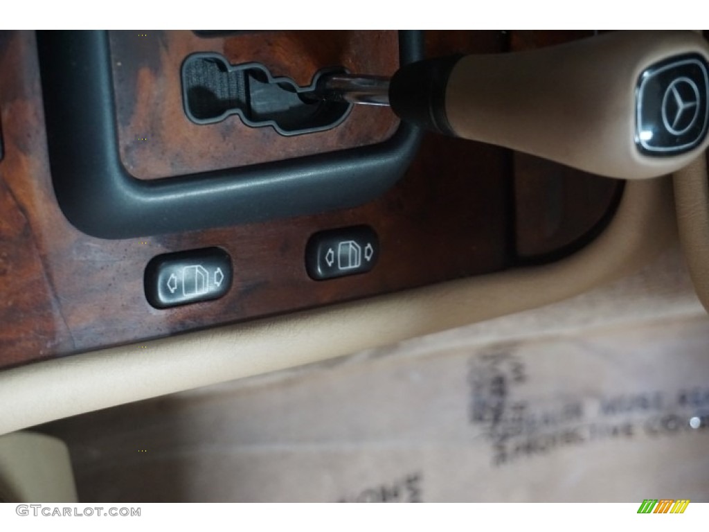 2003 ML 320 4Matic - Black Opal Metallic / Java photo #46