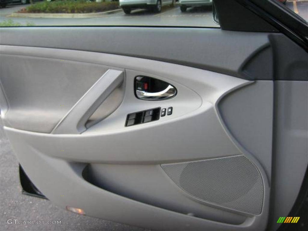 2007 Camry LE - Black / Ash photo #12