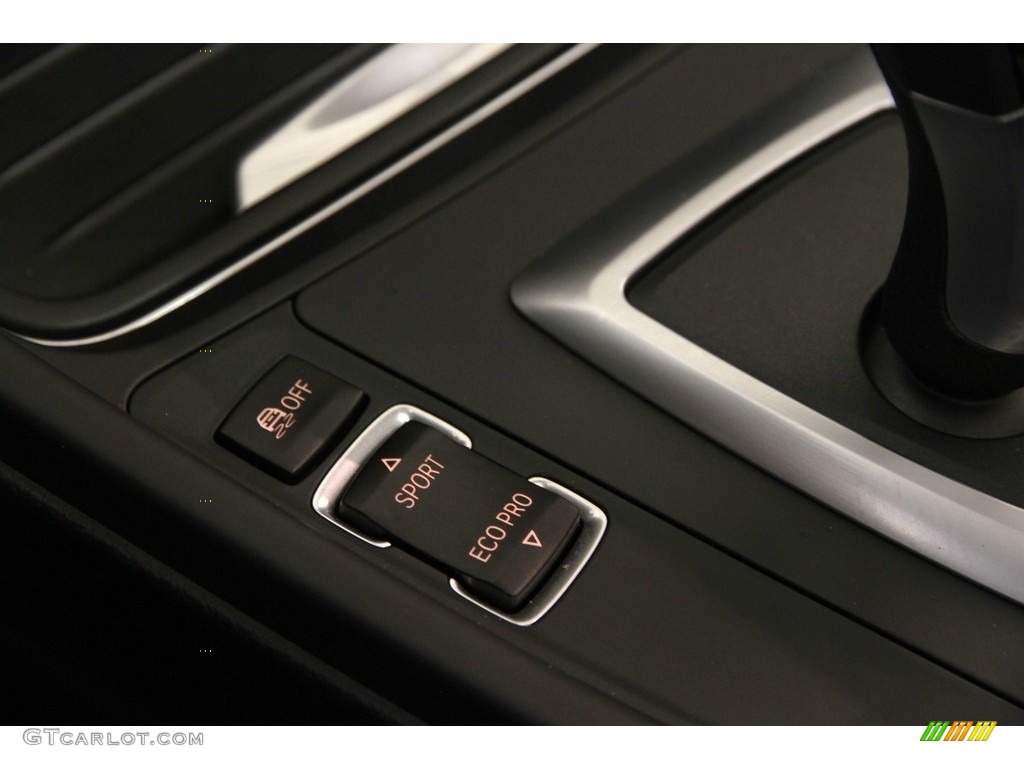 2013 3 Series 320i xDrive Sedan - Jet Black / Black photo #17