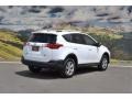 Super White - RAV4 XLE Photo No. 3