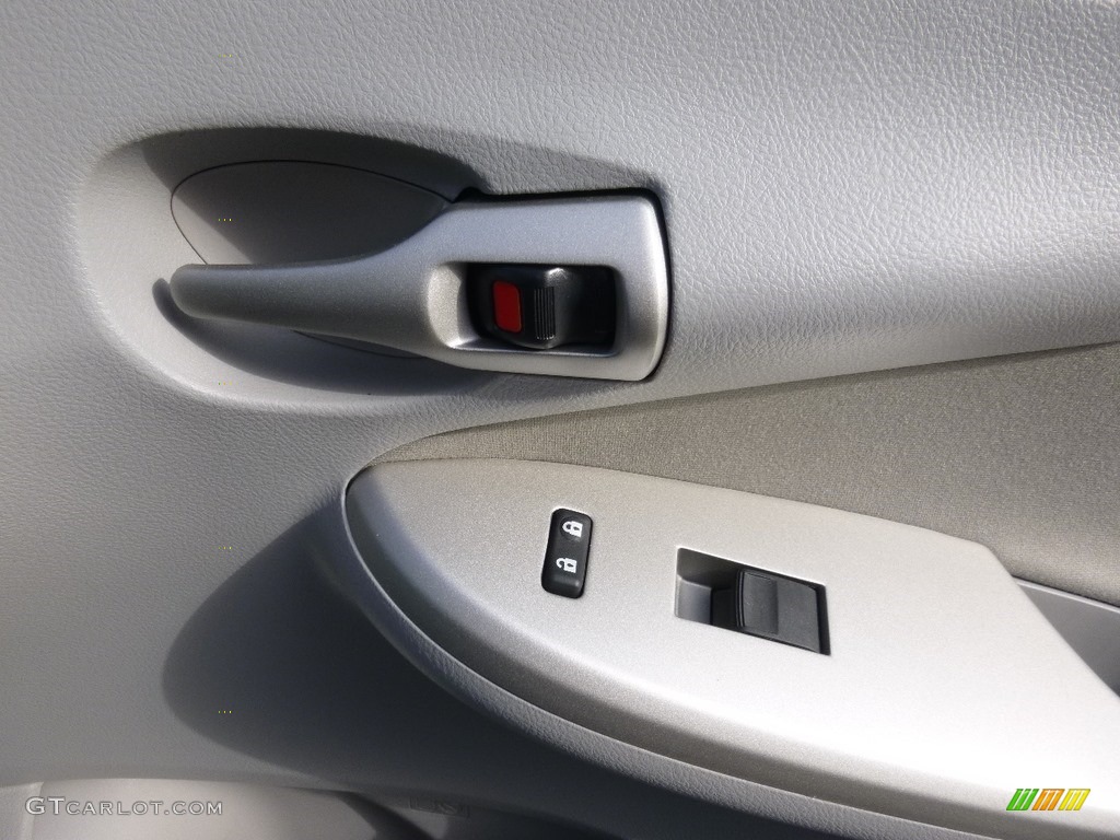 2013 Corolla LE - Tropical Sea Metallic / Ash photo #10