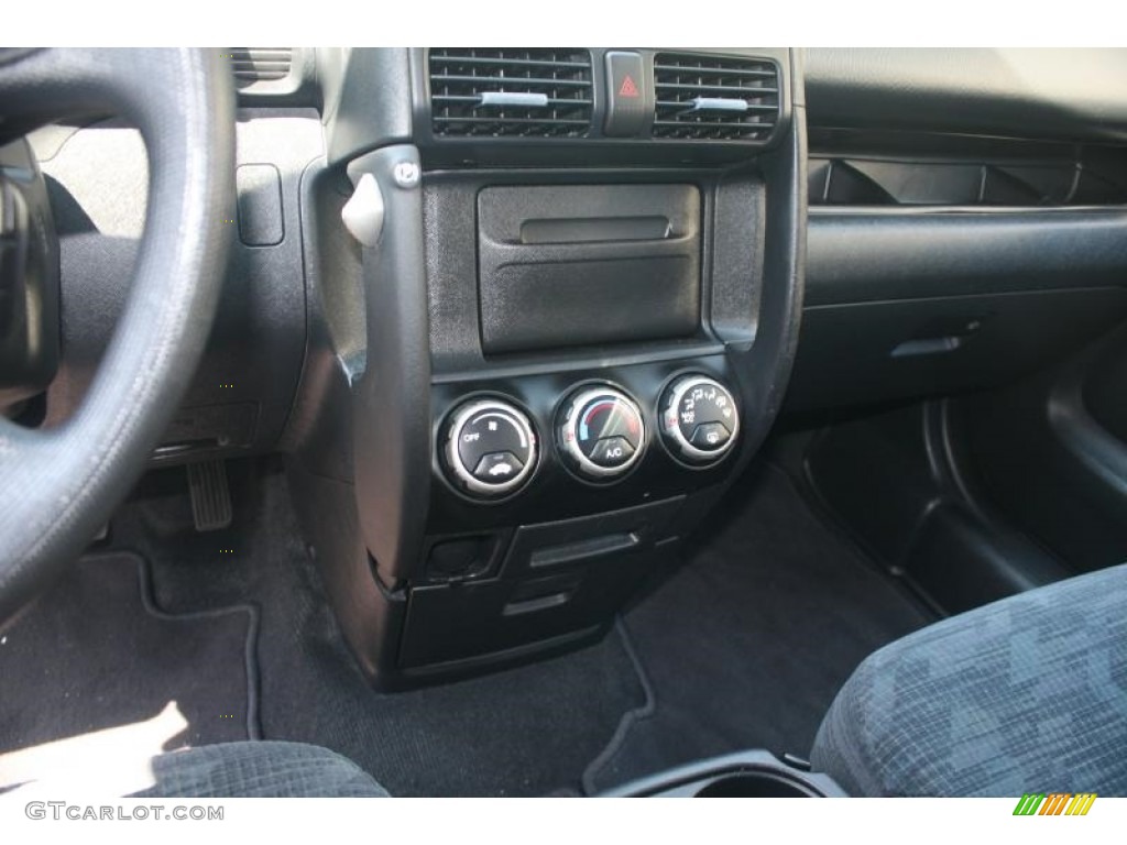 2004 CR-V LX 4WD - Taffeta White / Black photo #27