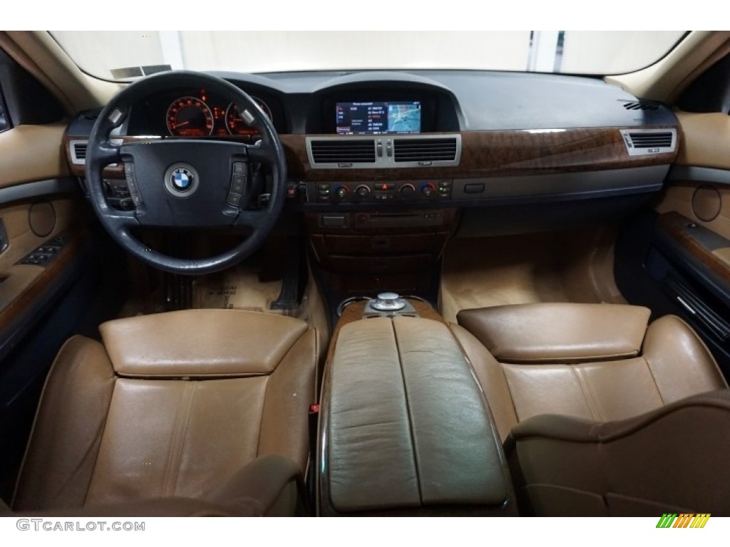 2002 7 Series 745i Sedan - Black Sapphire Metallic / Black photo #25