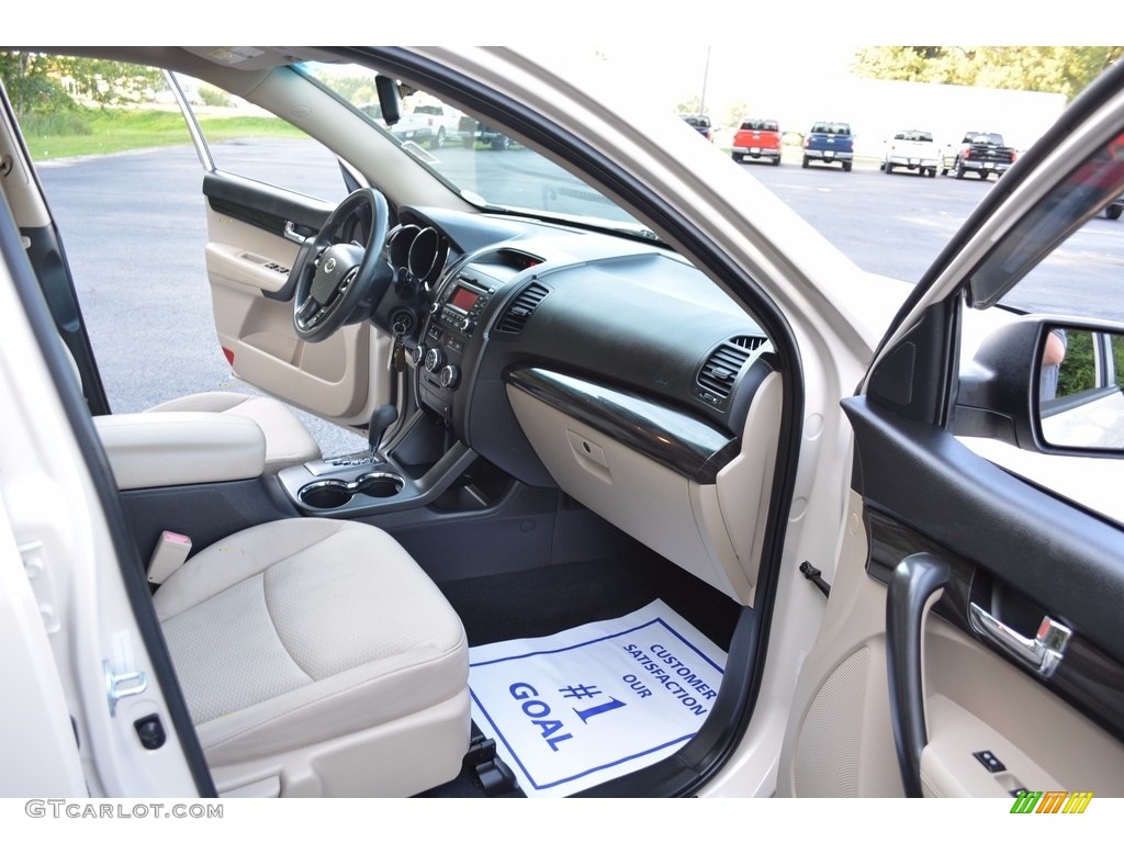 2012 Sorento LX - White Sand Beige / Beige photo #31