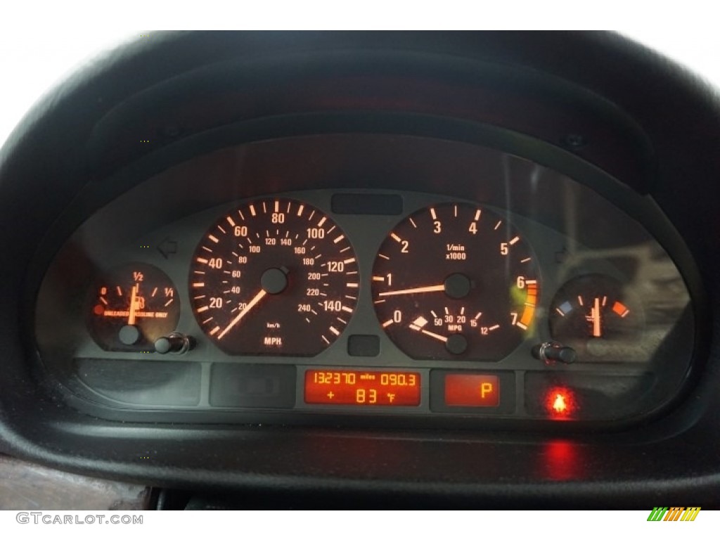 2002 3 Series 325xi Sedan - Jet Black / Black photo #33