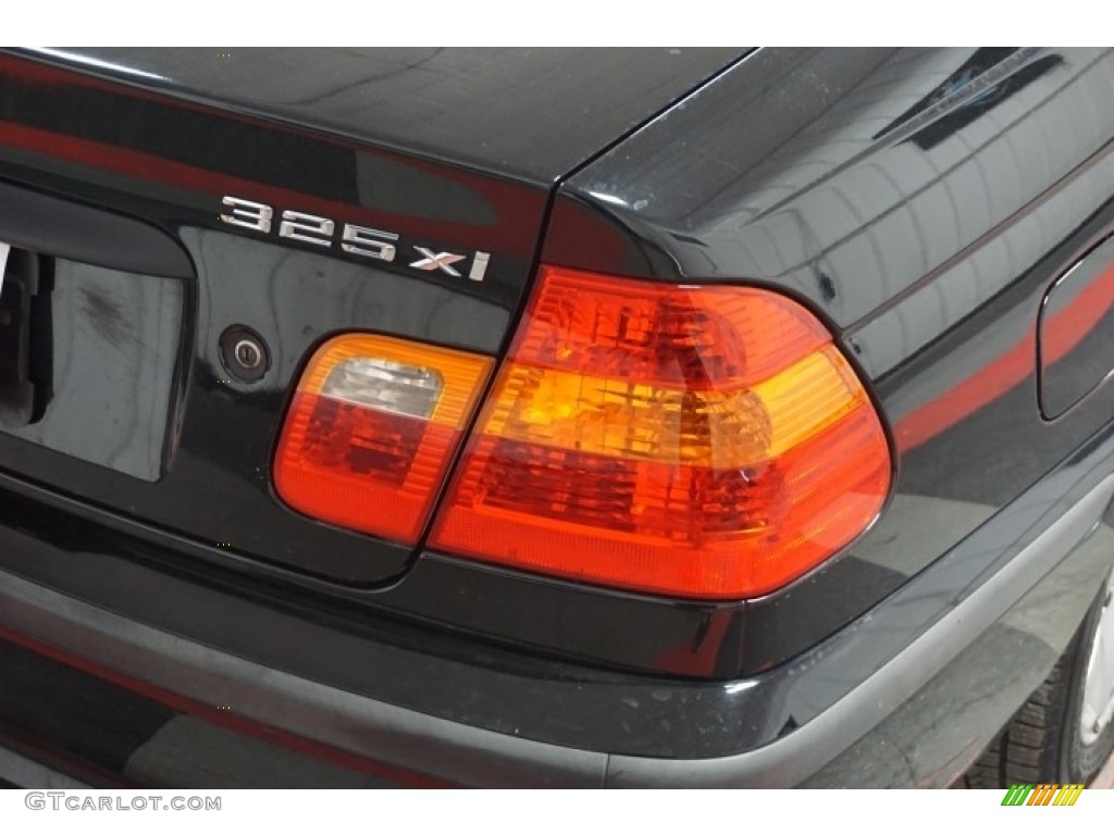 2002 3 Series 325xi Sedan - Jet Black / Black photo #65