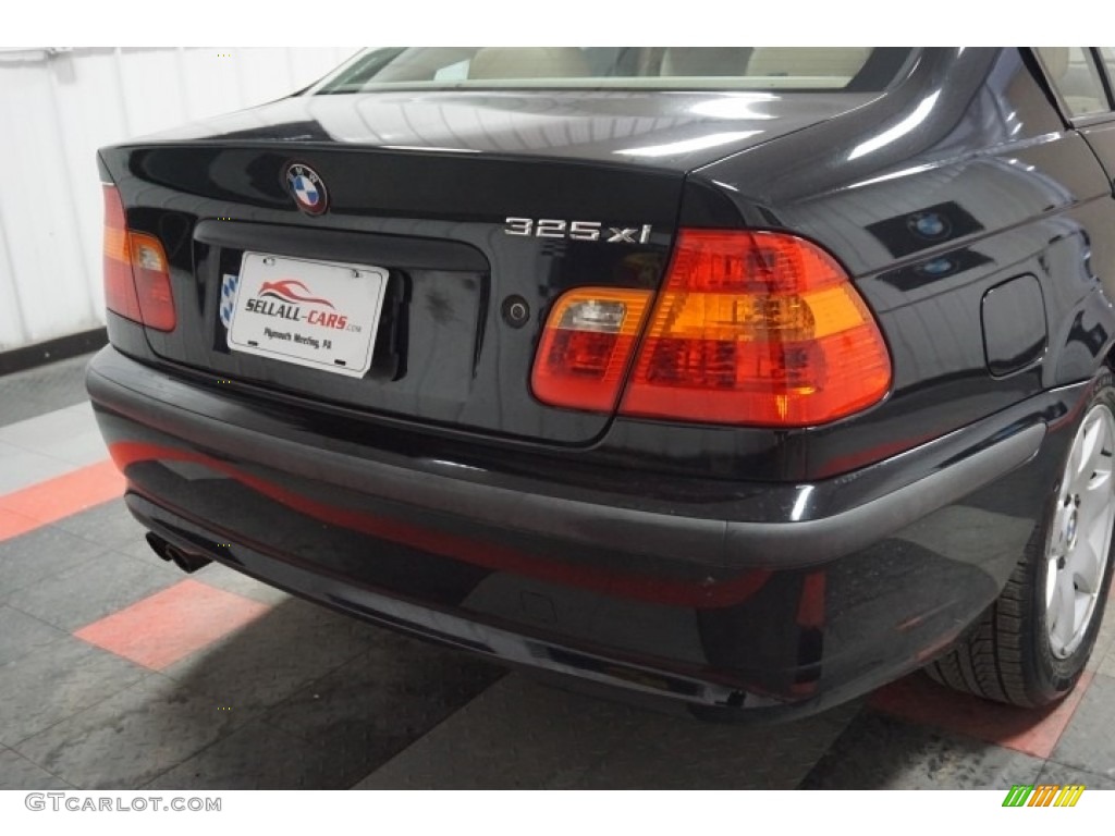 2002 3 Series 325xi Sedan - Jet Black / Black photo #68