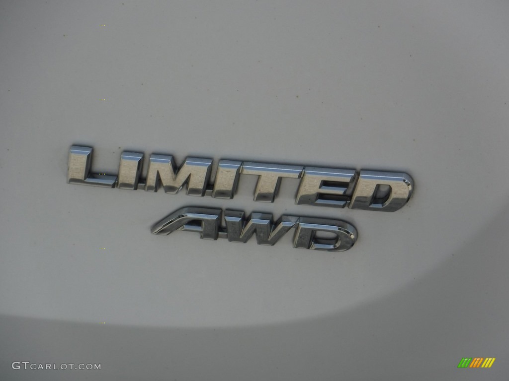 2015 RAV4 Limited AWD - Super White / Black photo #9