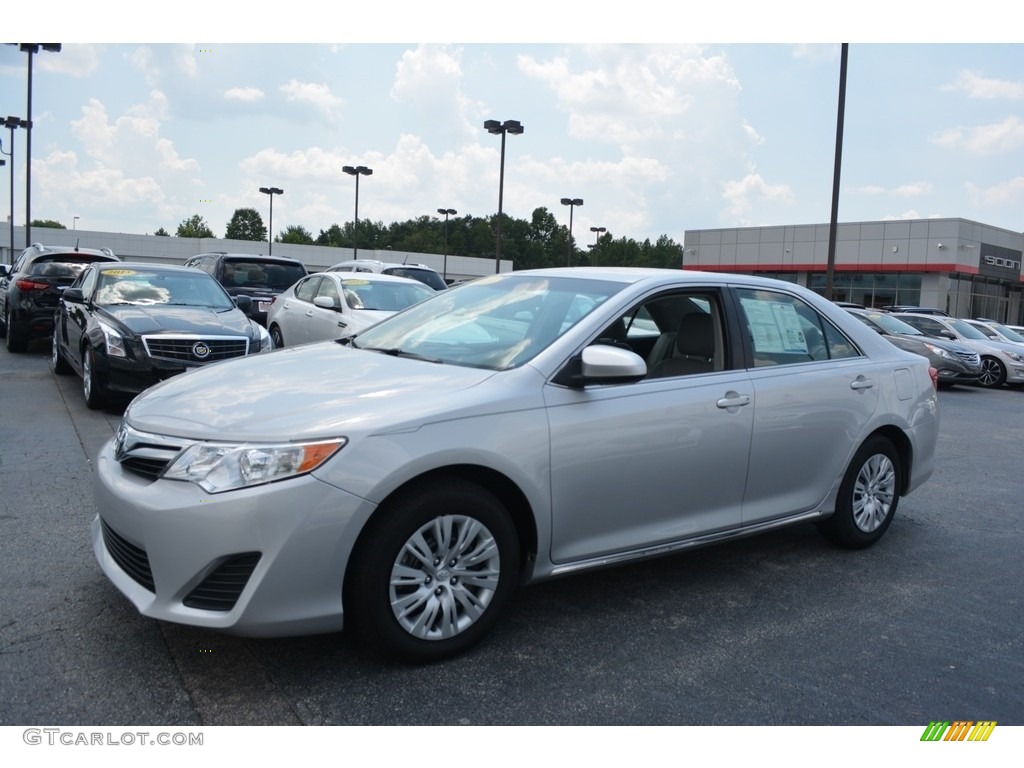 2013 Camry LE - Classic Silver Metallic / Ivory photo #7