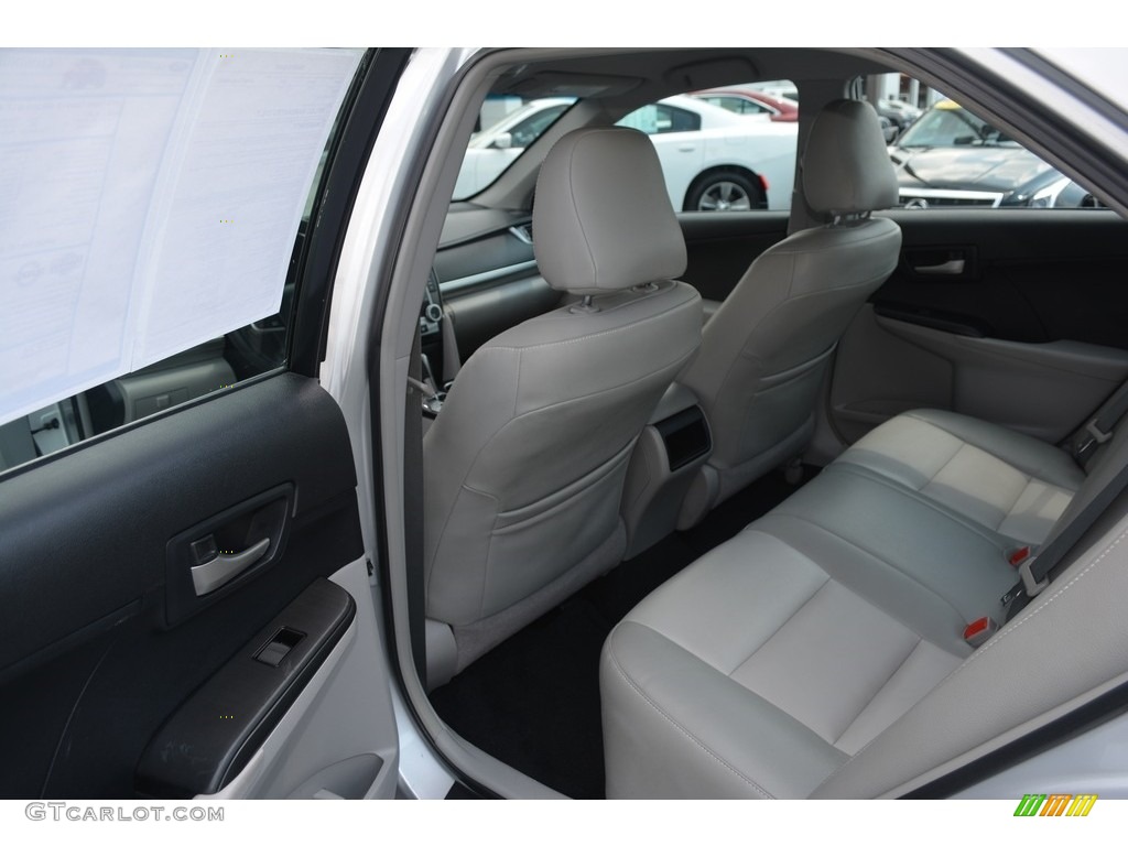 2013 Camry LE - Classic Silver Metallic / Ivory photo #11