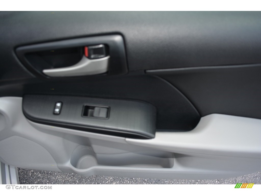2013 Camry LE - Classic Silver Metallic / Ivory photo #14