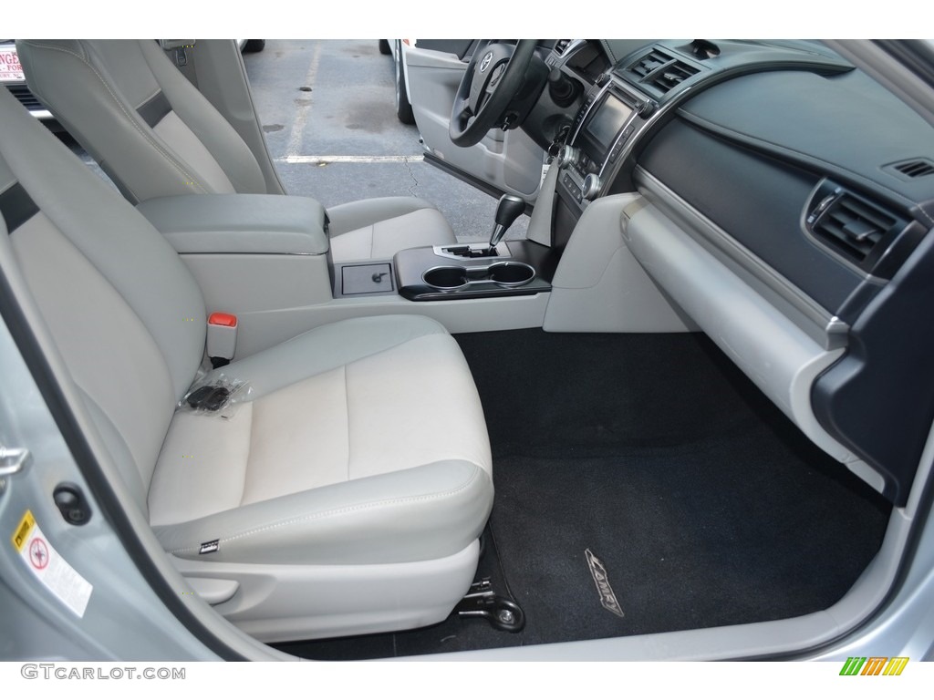2013 Camry LE - Classic Silver Metallic / Ivory photo #15